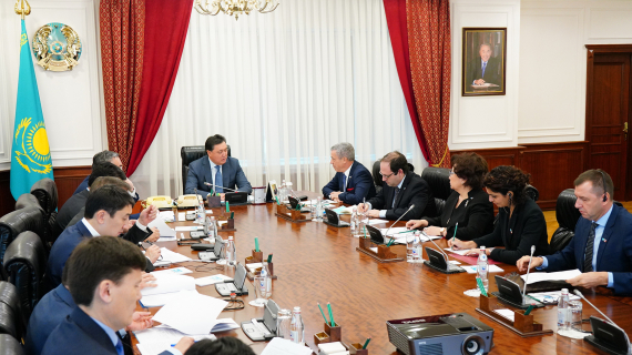 Премьер-Министр РК Аскар Мамин встретился с руководством Торгово-промышленной палаты «Франция-Казахстан»
